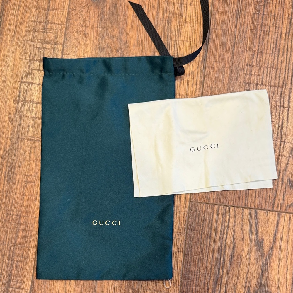 Gucci Dark Teal Bag with Cream Silk Pouch eyeglass case